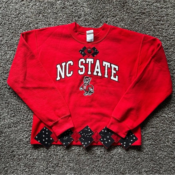 NC State University Quilted Patchwork College Pullover Crewneck Size S Reworked - Picture 1 of 6